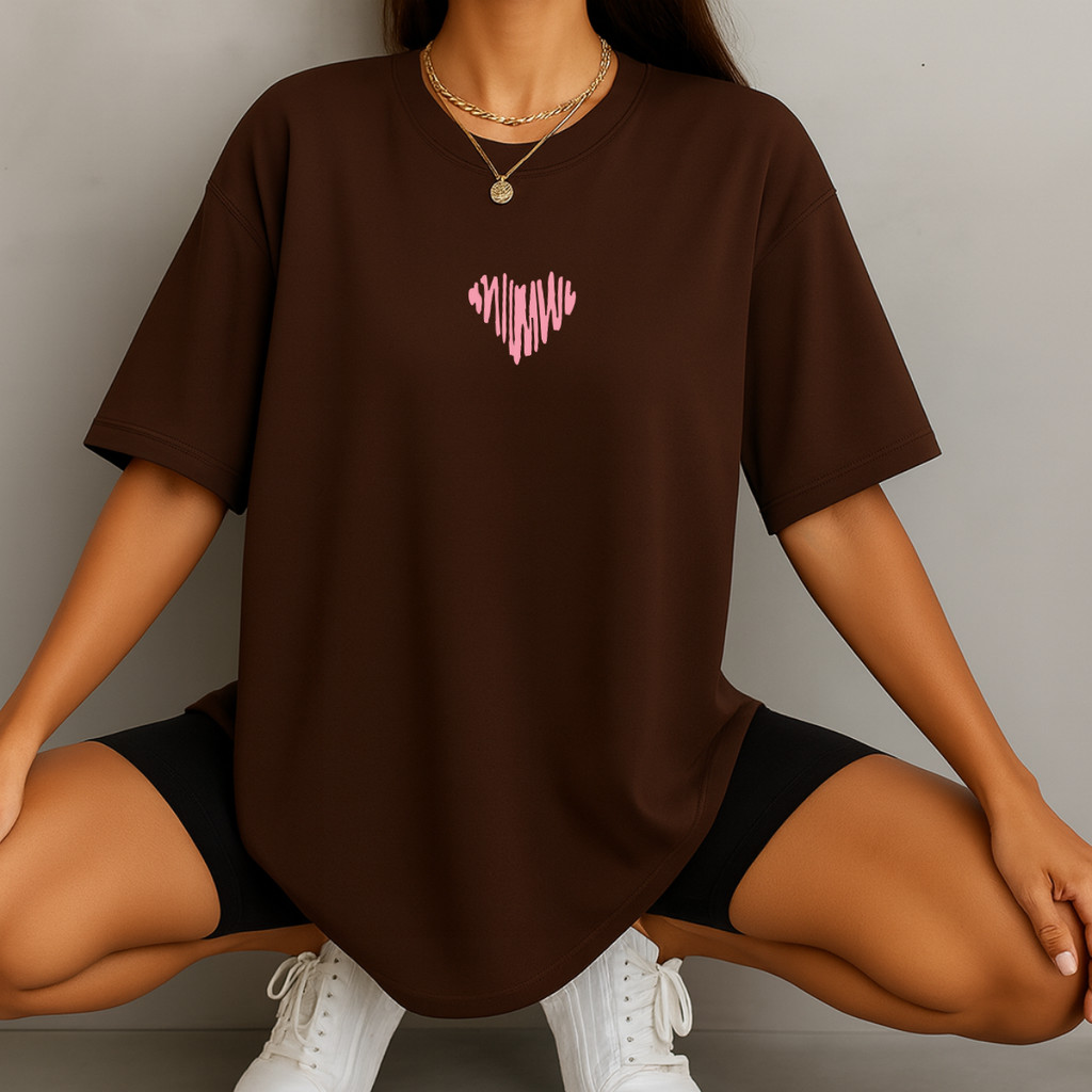 Camiseta Oversized Coração Feminina em Oferta na Shopee