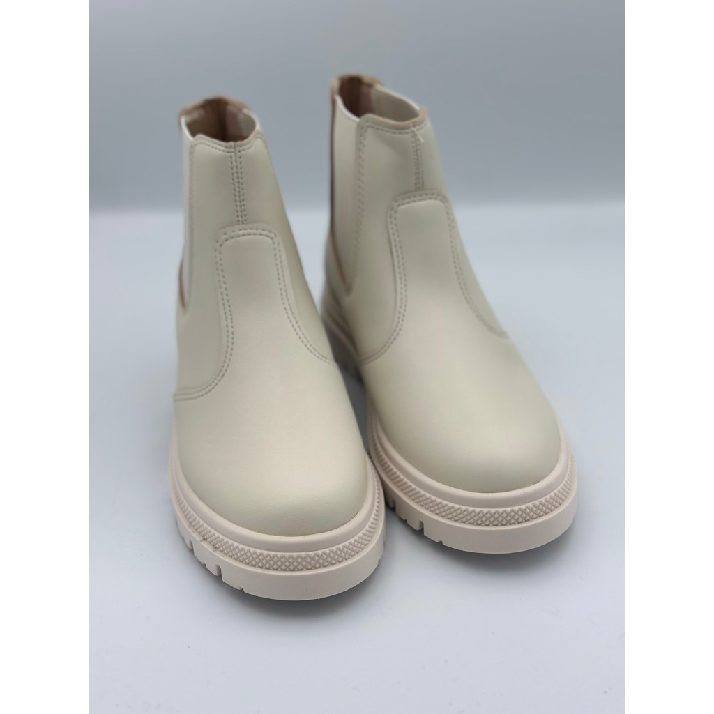 Coturno Off Feminino Elegante Moleca Chelsea Tratorado Salto Baixo Conforto e Estilo Minimalista Com Elastico Original P