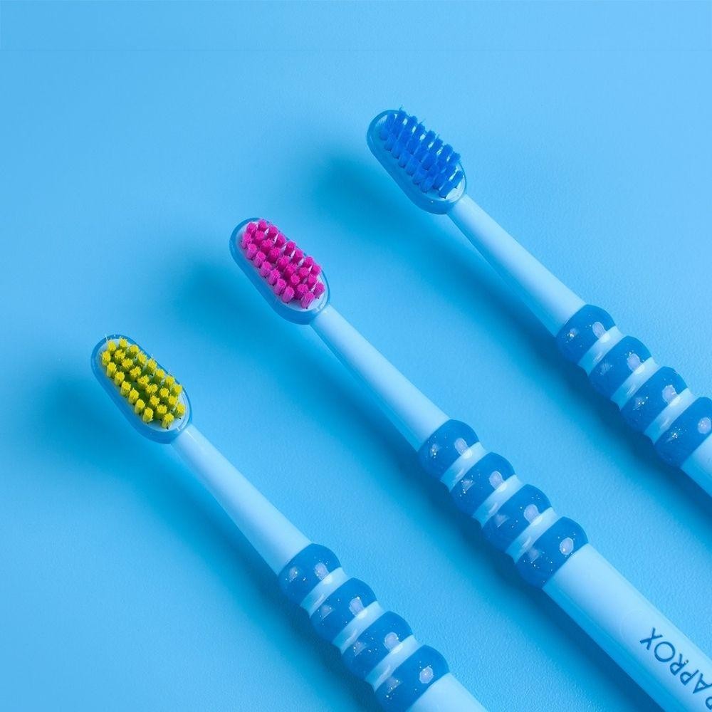 Escova Dental Infantil Curaprox Baby — imagem 2 de 2
