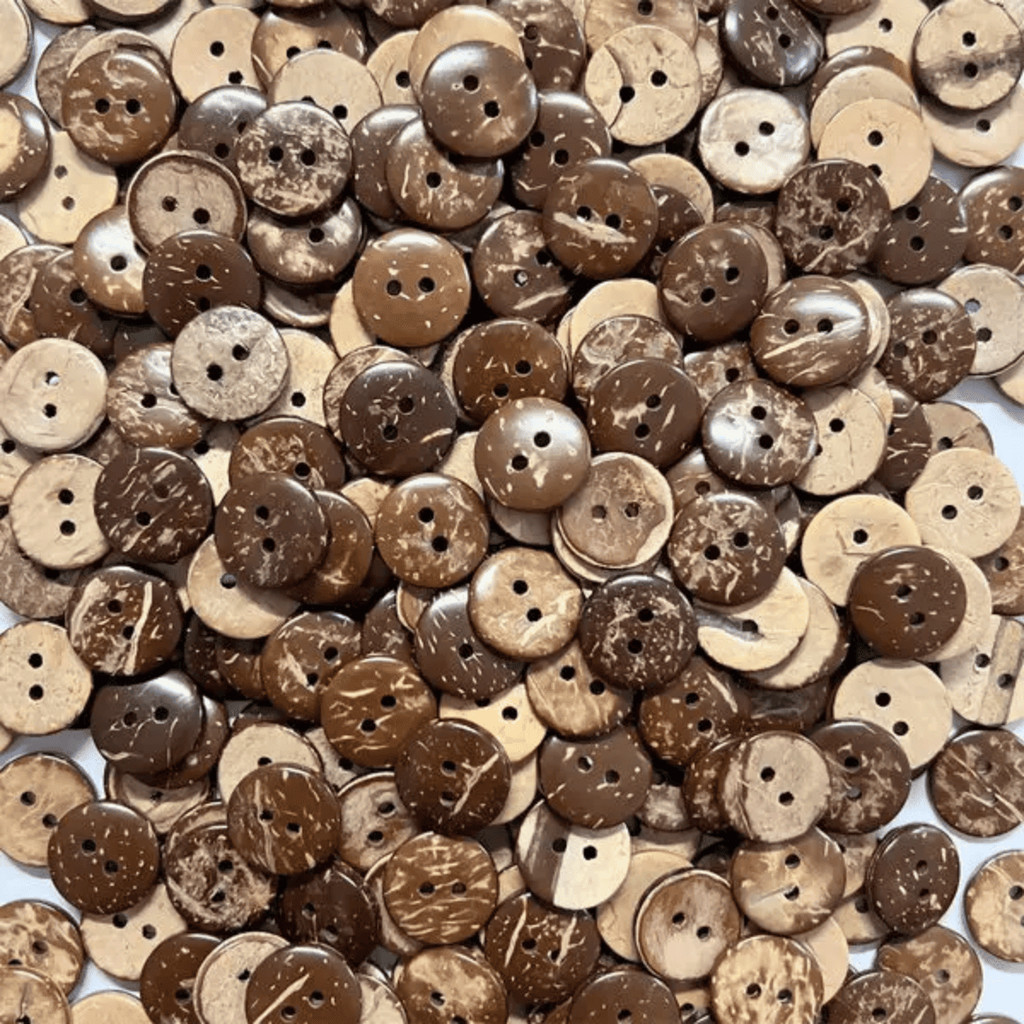 Botão de Coco 2 Furos C/50 Unidades - Escolha o tamanho em Oferta na Shopee