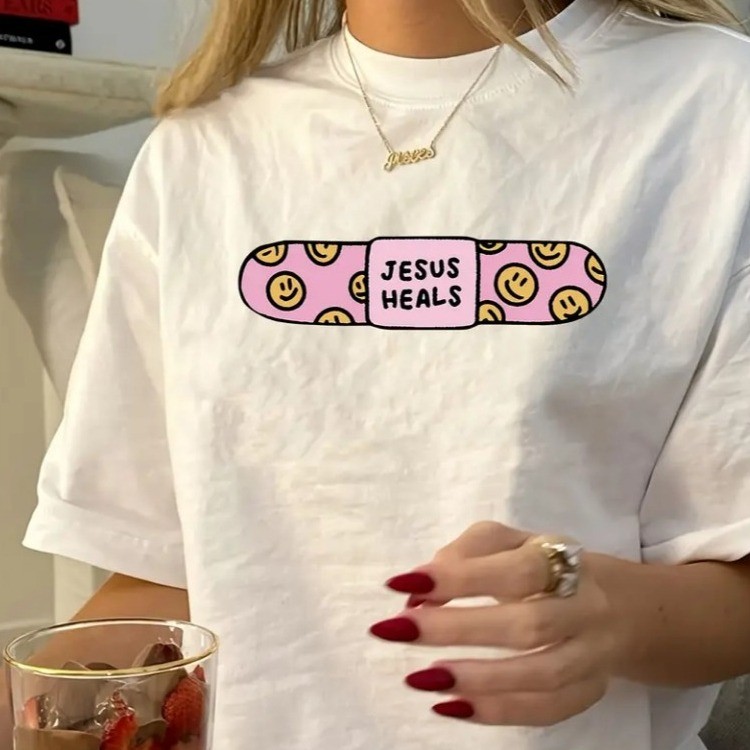 Camiseta Slim T-shirt Feminina Cristã "Jesus Cura" Street Gola Redonda, Casual - Envio Imediato em Oferta na Shopee
