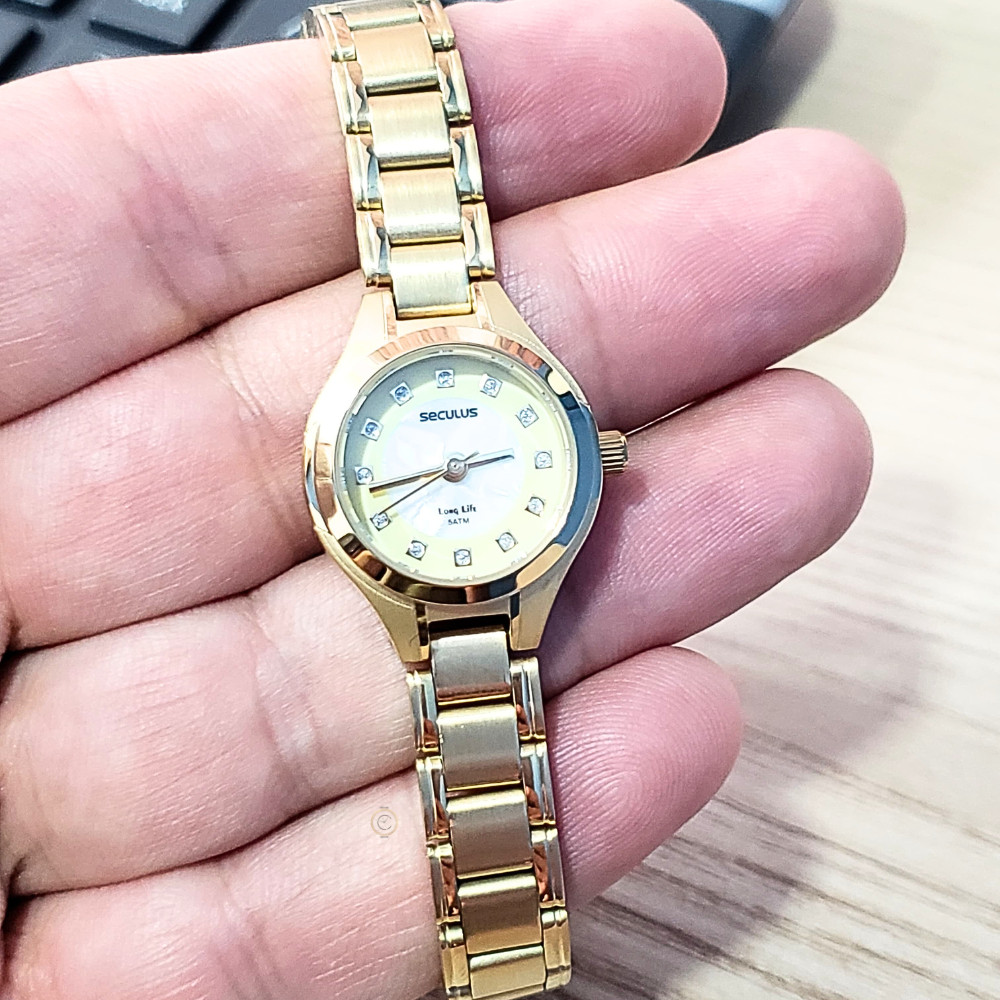 Detalhes do Relógio Seculus Feminino Analógico Dourado Madrepérola Mini 44049LPSVDA1