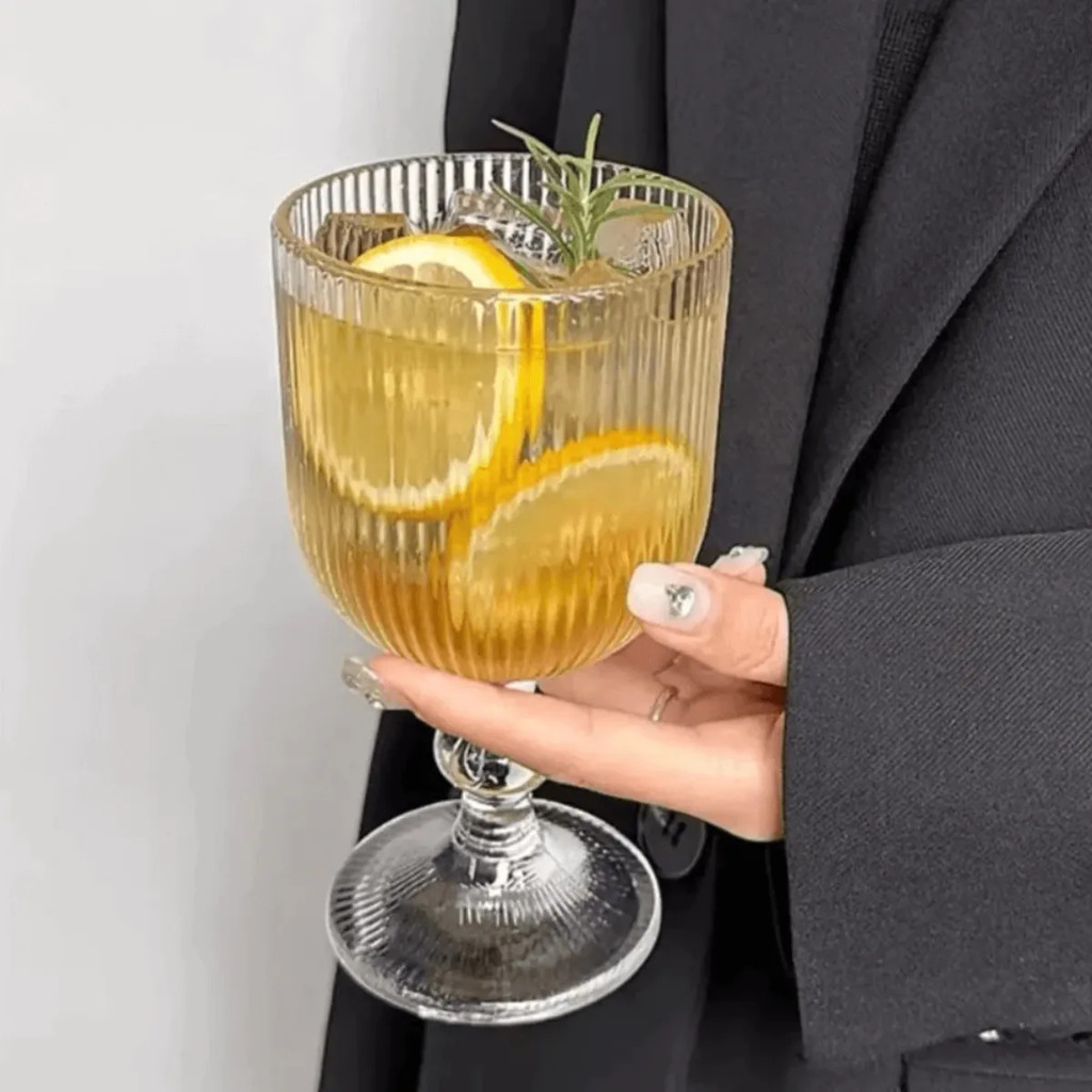 Conjunto de 6 Taças Caneladas e Elegantes com Base Resistente e Apoiador Para Sorvetes e Bebidas