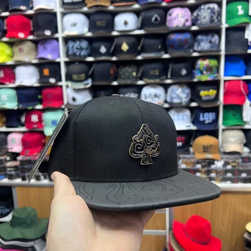 Boné mcd Clouds Preto aba reta Strapback fitão de cria em Oferta na Shopee