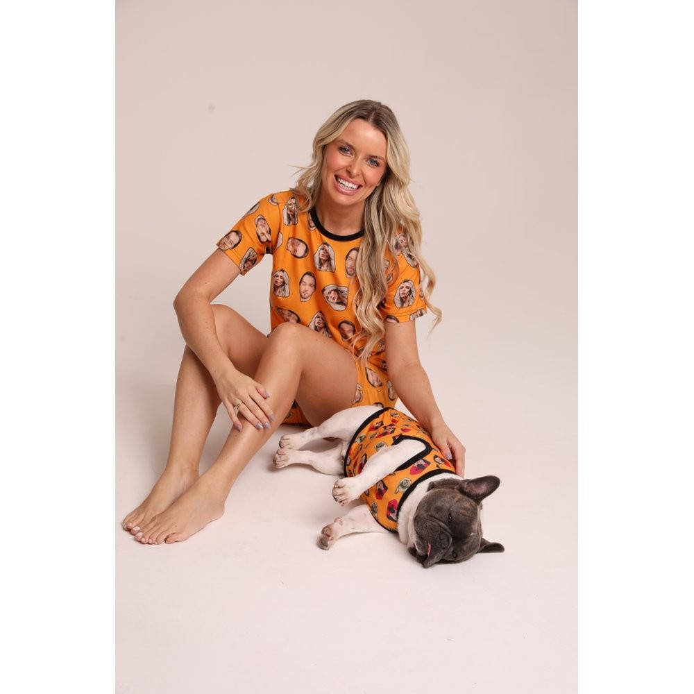 Conjunto Pijama Personalizado Kit Tal Mãe, Tal Pet - Pijama Feminino Curto e Roupinha para Pet Customizável  - Laranja