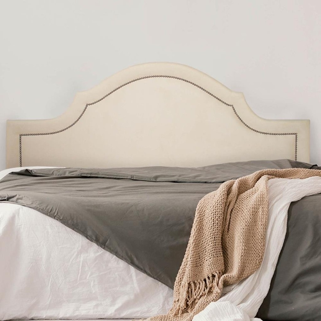 Cabeceira Casal Estofada para Cama Box Provençal Luxo com Tachas 140x60cm Branco OffWhite/Prata
