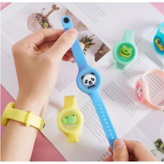 Relógio Infantil Repelente de Mosquito com Luz | Pulseira com Estampa de Desenho Animado Portátil em Oferta na Shopee