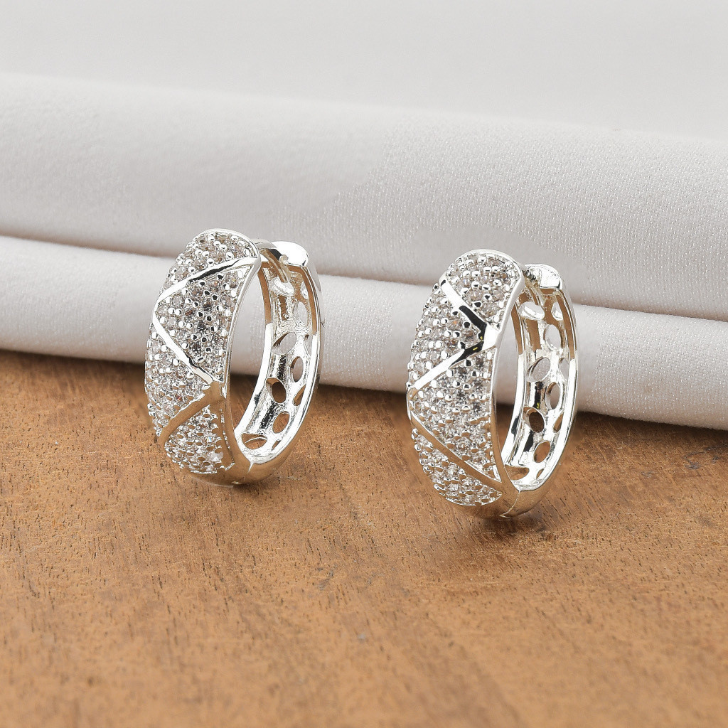 Brincos de Argola Grande Prata Cravejado Banhado a Ouro Branco, Masculino e Feminino moda