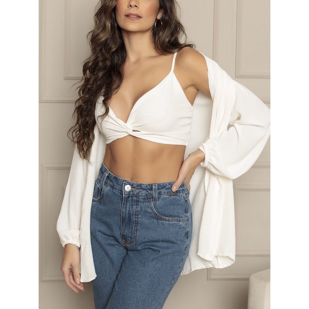 Conjunto camisa e cropped no tecido Duna, conjunto estiloso e confortável.