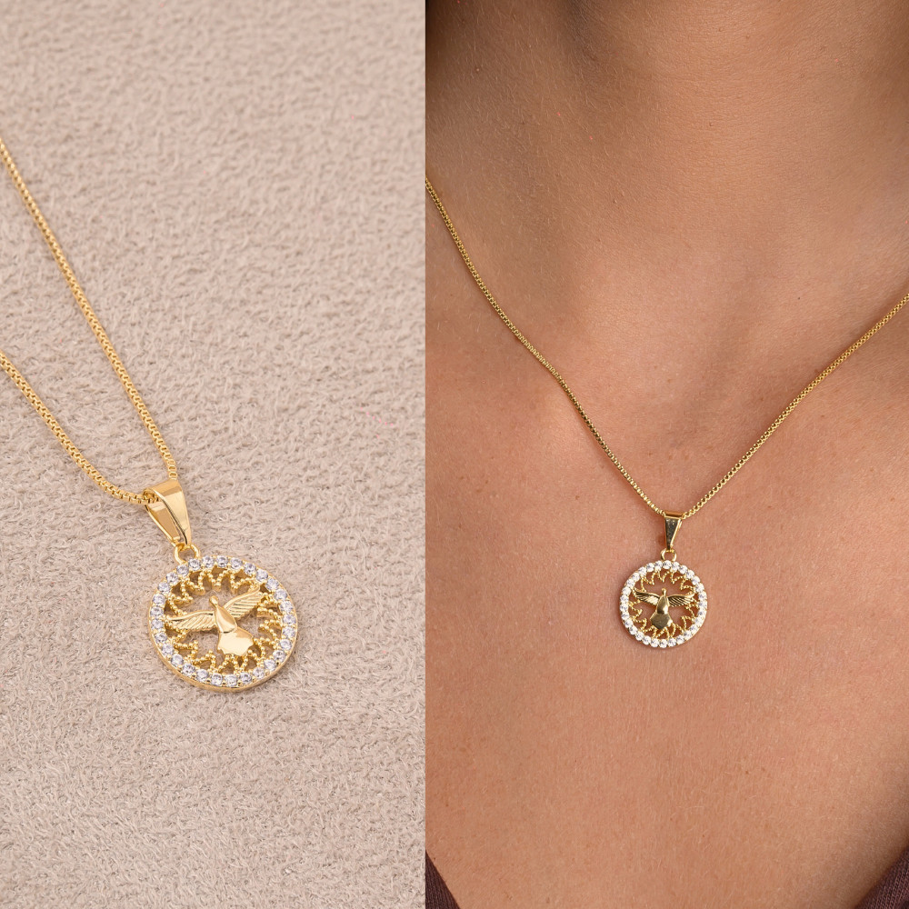 Colar Espírito Santo Medalha Delicada Cravejada com Banho em Ouro 18k em Oferta na Shopee