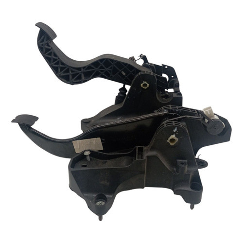 Pedaleira Pedal Freio Embreagem Gm Onix Prisma Manual 2015