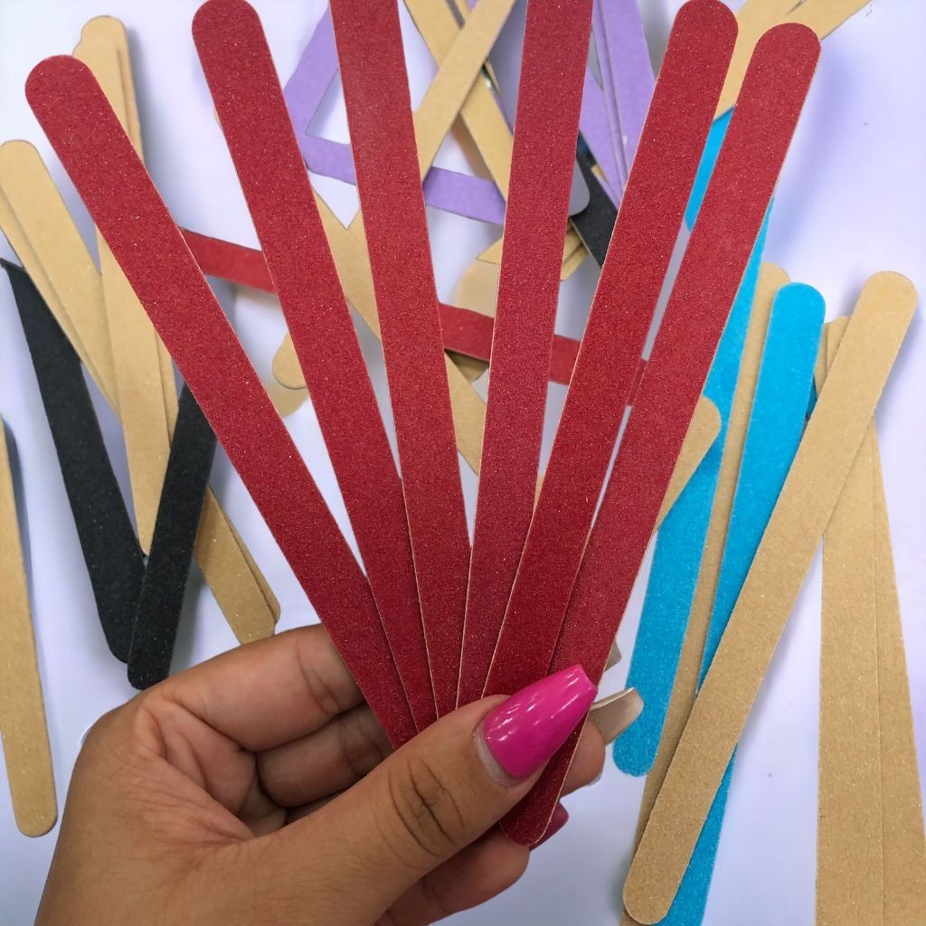 Pacote com 13 lixas de unha coloridas em Oferta na Shopee