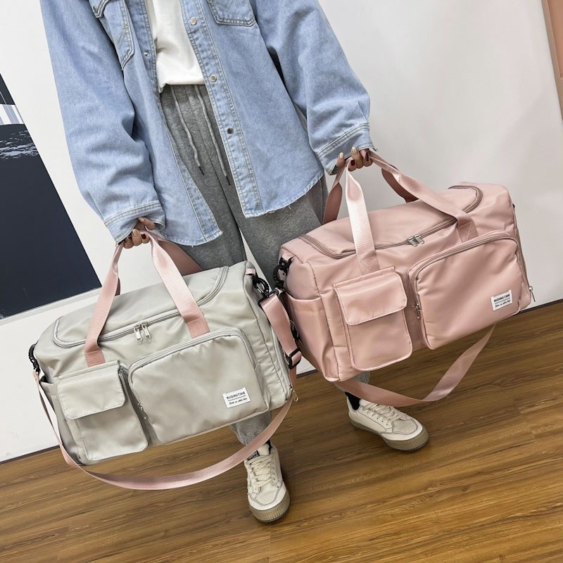 682 Bolsa De Viagem Sport Com Bolso Impermeável Alça Lateral 30L Capacidade em Oferta na Shopee