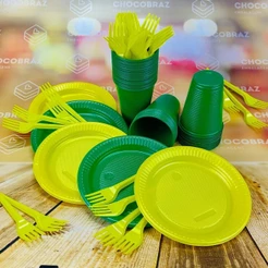 Kit Festa 50 PESSOAS BRASIL COPA DESCARTAVEIS GARFO + PRATO + COPO (BRASIL VERDE E AMARELO) (CHOCO)