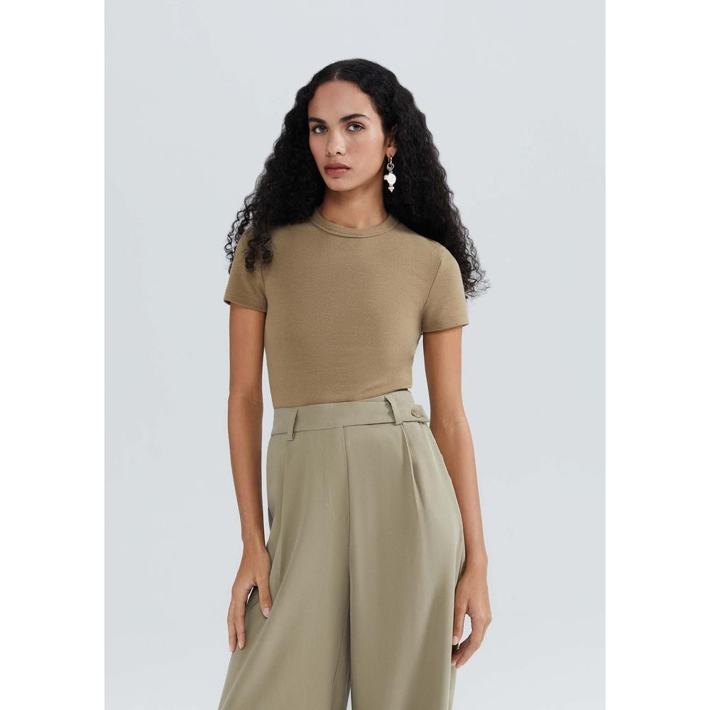 Blusa Feminina Manga Curta Slim Em Ribana Hering - Women Clothes