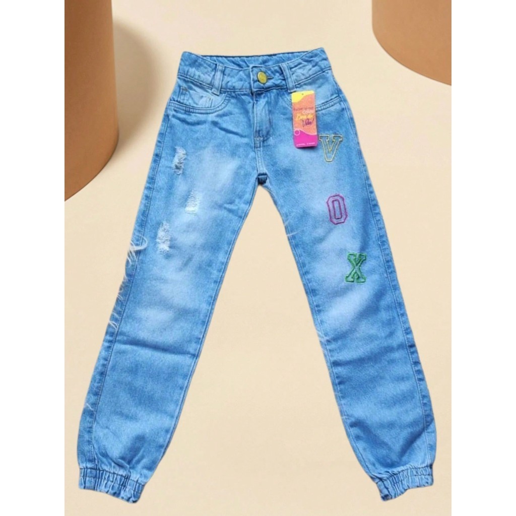 CALÇA JEANS INFANTIL MENINA JOGGER 4/8 COM BORDADO E REGULAGEM INTERNA NO CÓS