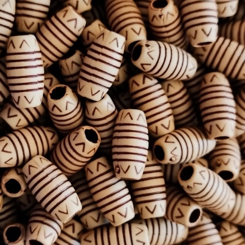 Azeitona Imitação De Madeira Tribal  Em Plástico