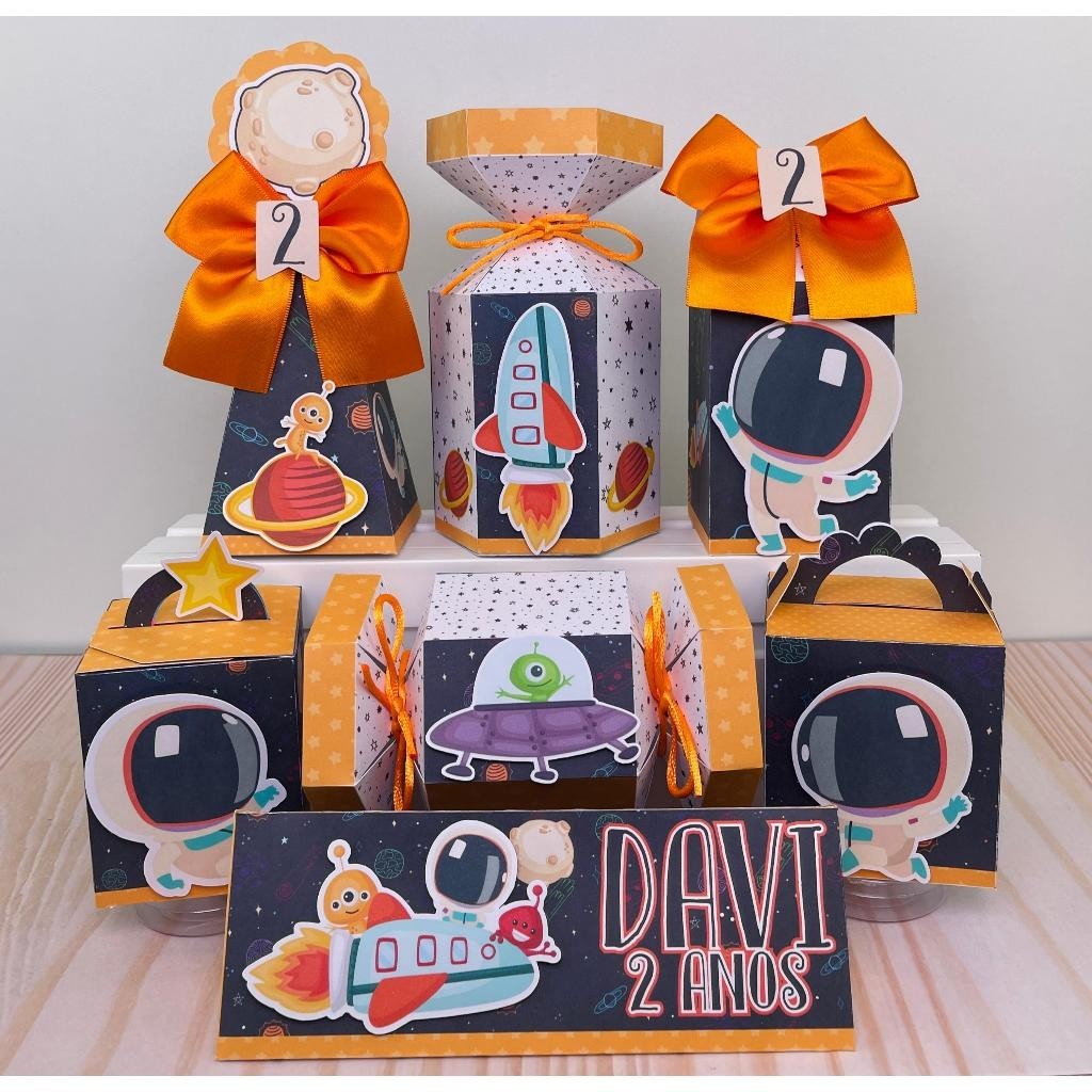 kit festa de aniversário Astronalta na Lua aniversário lembrancinha caixinha personalizada