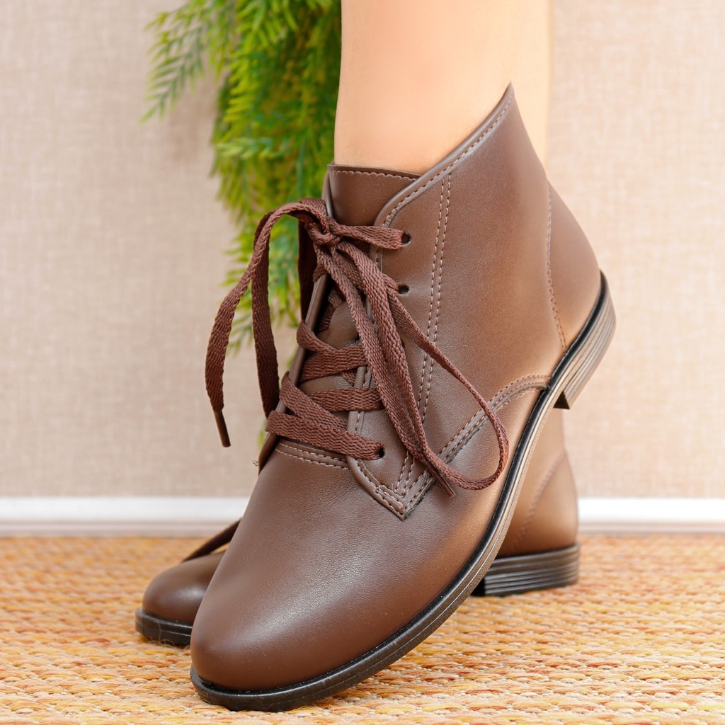 Botas Baixas Cano Curto: Onde Comprar | BuscaProdutos