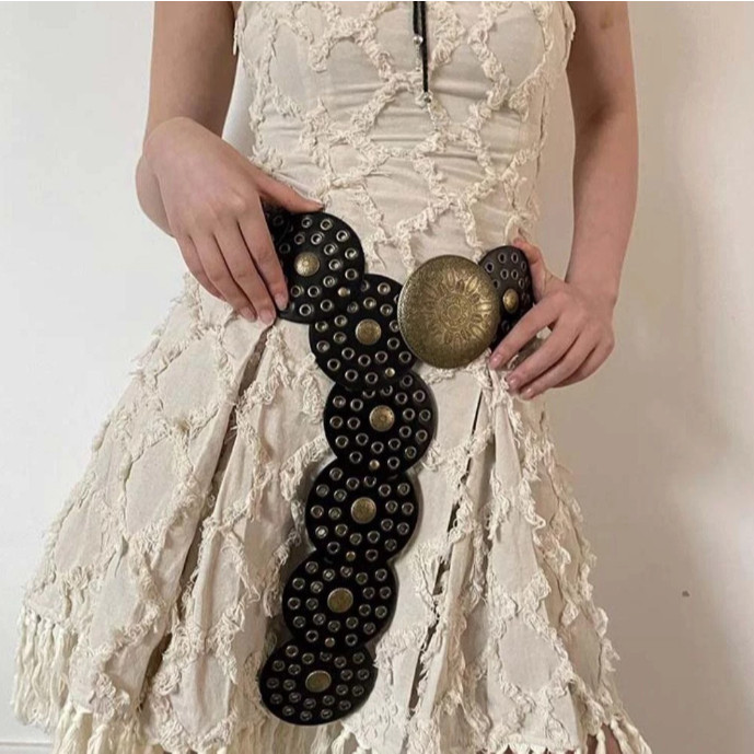 Cinto Feminino Médio Estilo Barroco Couro Sintético Adornado Em Metal Dourado Redondo