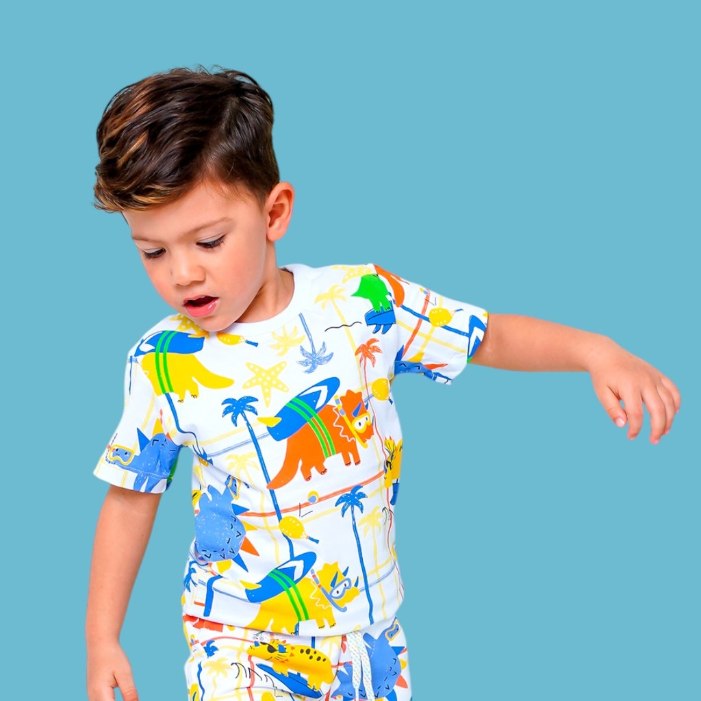 Camiseta Dinossauro Menino Infantil T-shirt em Algodão Sustentável Estampa Dino na Praia