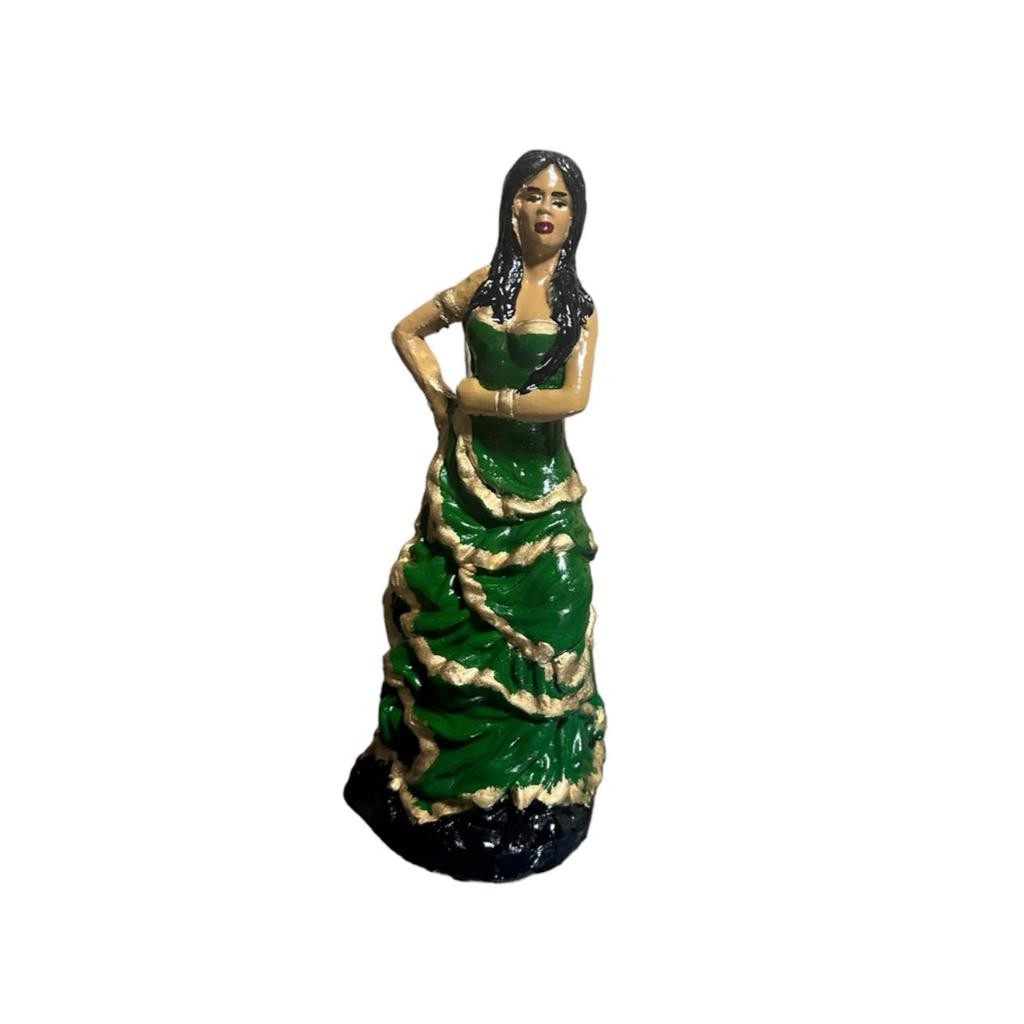 estatua cigana 7 saias gesso 20cm(cigana esmeralda) personalizada