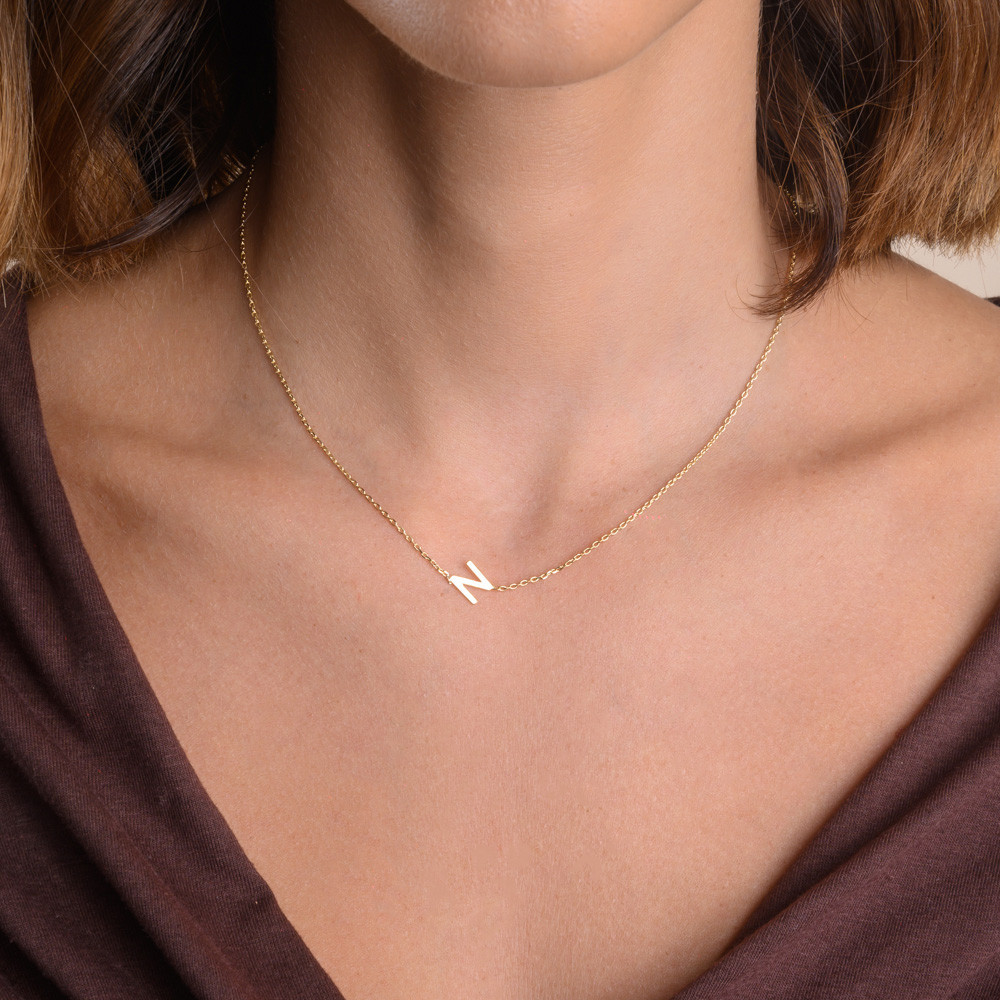 Colar de Letra com Banho em Ouro 18k em Oferta na Shopee