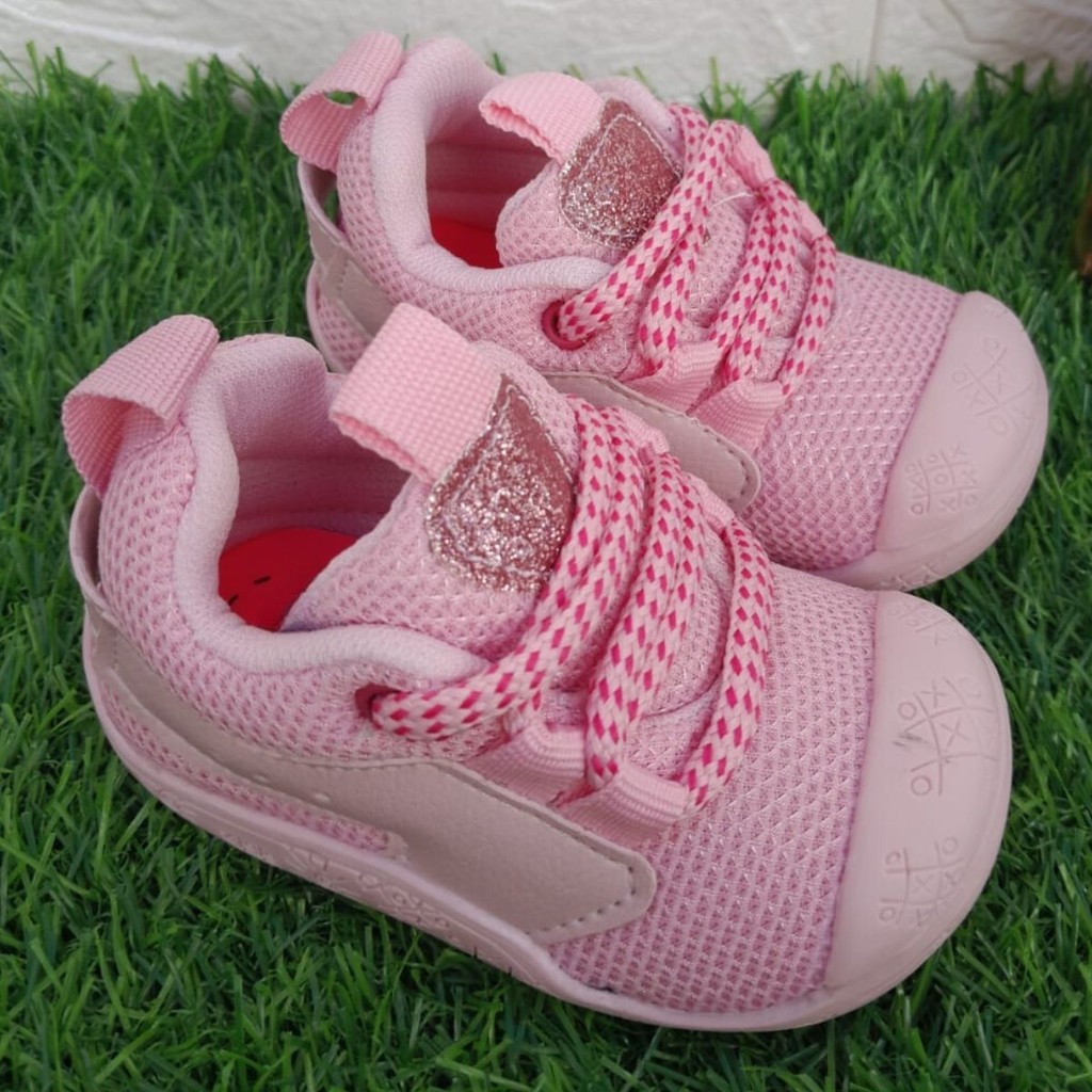 Sapatinho Tênis Bebê Feminino Menina Recém Nascido Primeiros Passos Bb Baby Macio Leve Batizado