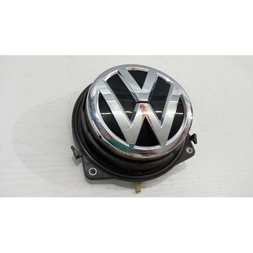 Maçaneta Emblema Tampa Porta Traseiro  VW Fox Saveiro 2015 2022 Original