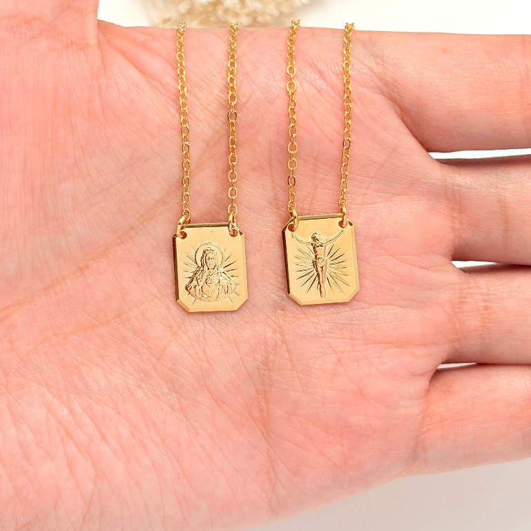 Escapulário Corrente Masculino com Sagrado Coração de Jesus e Jesus Cristo Crucifixo Banhado a Ouro 18k ou prata 925.