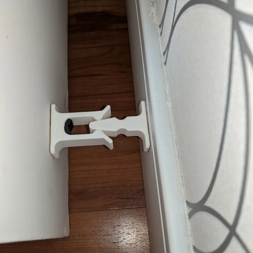 Trava de Porta Batente Fixador Prendedor Peso Segurador Anti Impacto