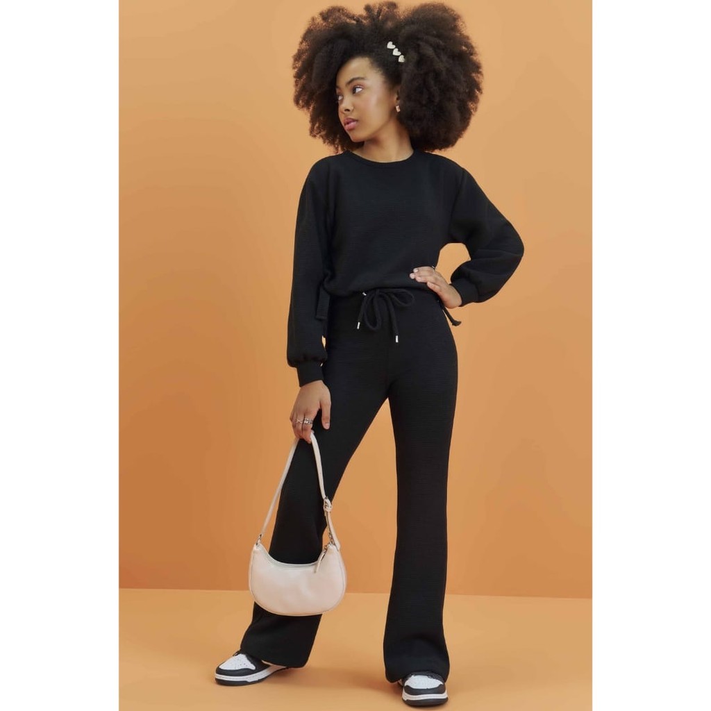 Conjunto Menina de Blusão Boxy Over e Calça Flare em Malha Down Town PRETO- Lilimoon