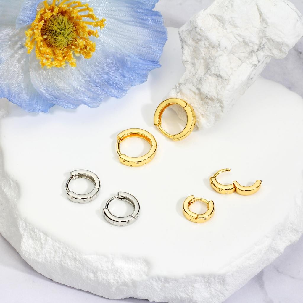 Brinco  Delicado Elegante Antialérgico Argola Folheada Platina Zircônia Cravejada Luxo em Oferta na Shopee