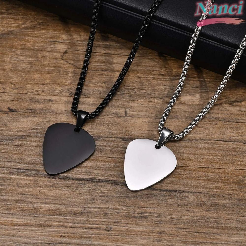 Colar Pingente De Guitarra NANCI , Silver Black Heart Picks Titanium Steel Pick Pendant