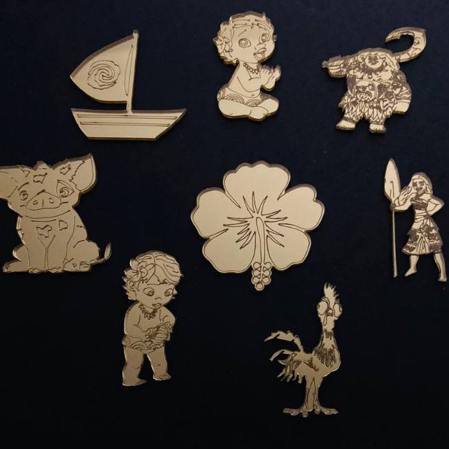 Aplique Moana de Acrílico Espelhado Dourado 4 CM PERSONALIZADO - Para Artesanato e Lembrancinhas