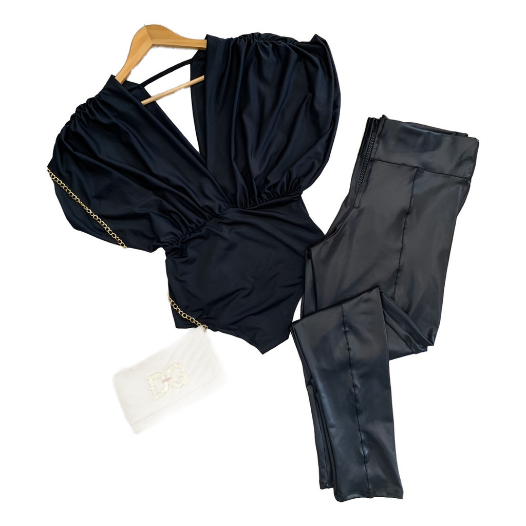 Conjunto Preto Plus Size Calça Cirre + Body  Morcego Preto  Decotado