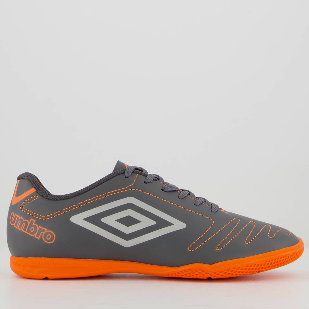 Chuteira Umbro Class Futsal Cinza e Laranja em Oferta na Shopee