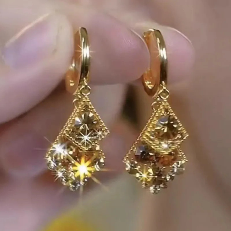 Brincos De Diamante Geométricos Cravejados De Diamantes Coloridos Champanhe São Elegantes , Luxuosos E Femininos De Alta Qualidade em Oferta na Shopee