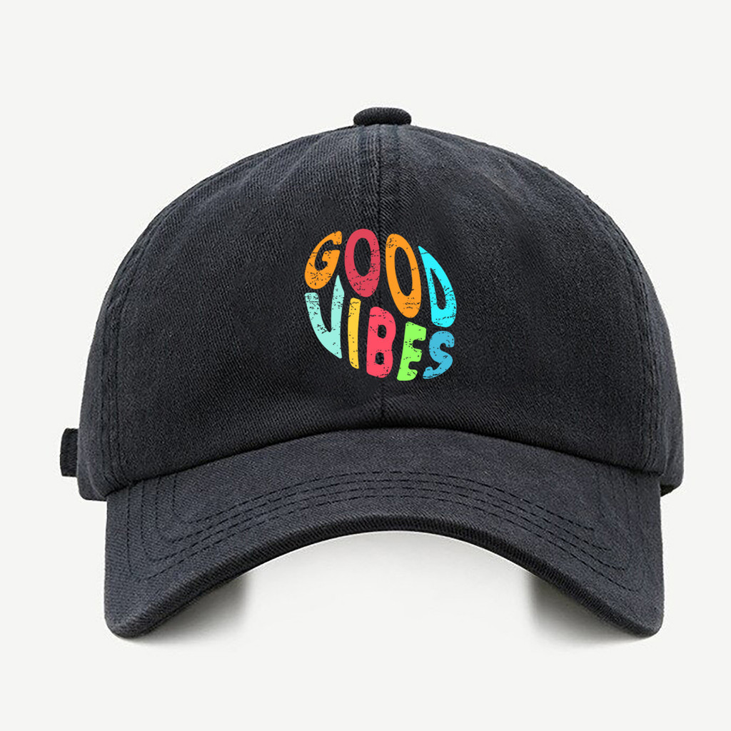 Bone baseball masculino preto Good Vibes ColorsCom regualgem cores bege e branco