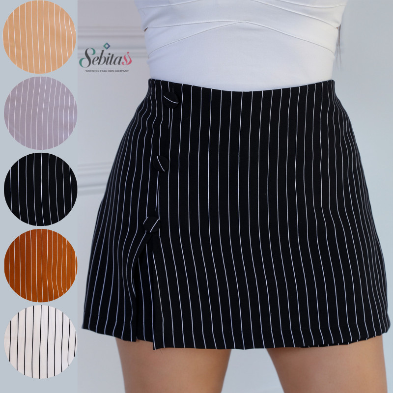 Short Feminino Saia Alfaiataria Listrado Cintura Alta Possui Zíper