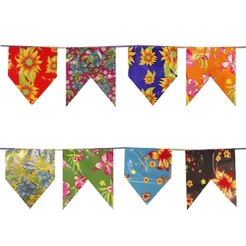 Decoração Festa Junina Kit 60 Metros Bandeirinhas Plástica Estampadas Floral Chita A prova de Água Ar Livre