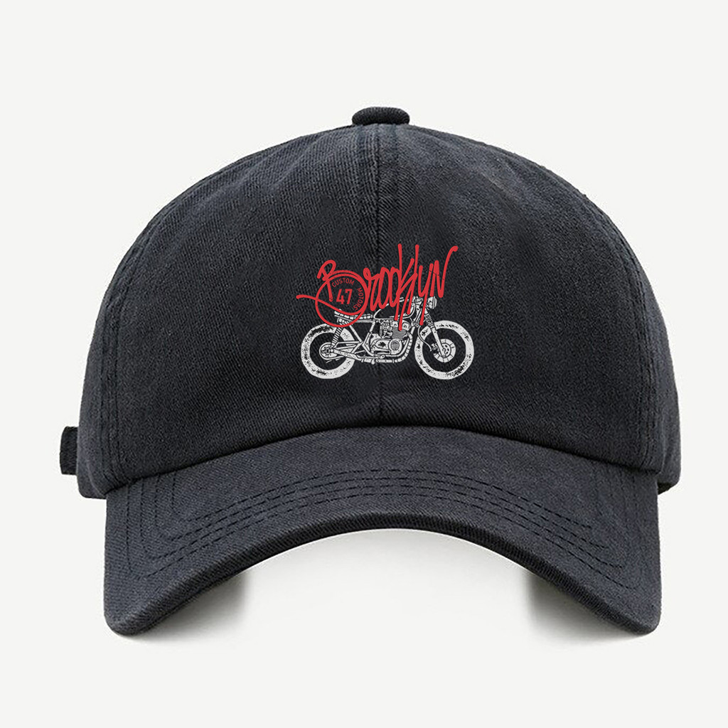 Bone baseball masculino preto Moto BrooklynCom regualgem cores bege e branco