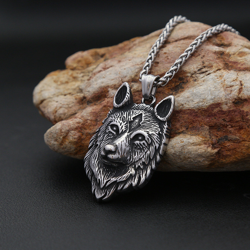 Titanium Aço Europeu e Americano Animal Colar Personalidade Popular Punk Wolf Cabeça de aço inoxidável Pingente Acessórios