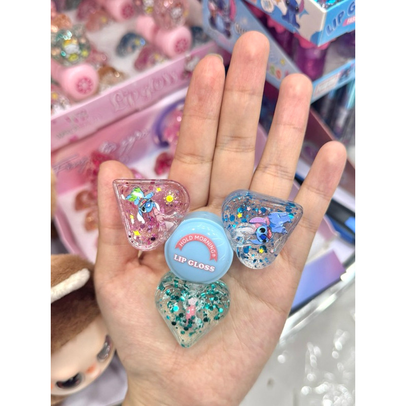 Lip Gloss Moist Hello Kitty /stitch/ LABOBO WardBeauty - Cores Sortidas! Brilho Labial Giratório e Divertido Promotion