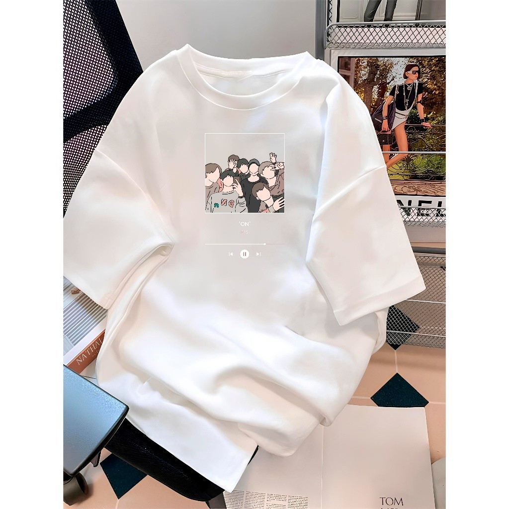 Camiseta estilo streetwear T-Shirt coreano e casual, camisa 100% algodão, estampa BTS “on”, blusa confortável e estilosa
