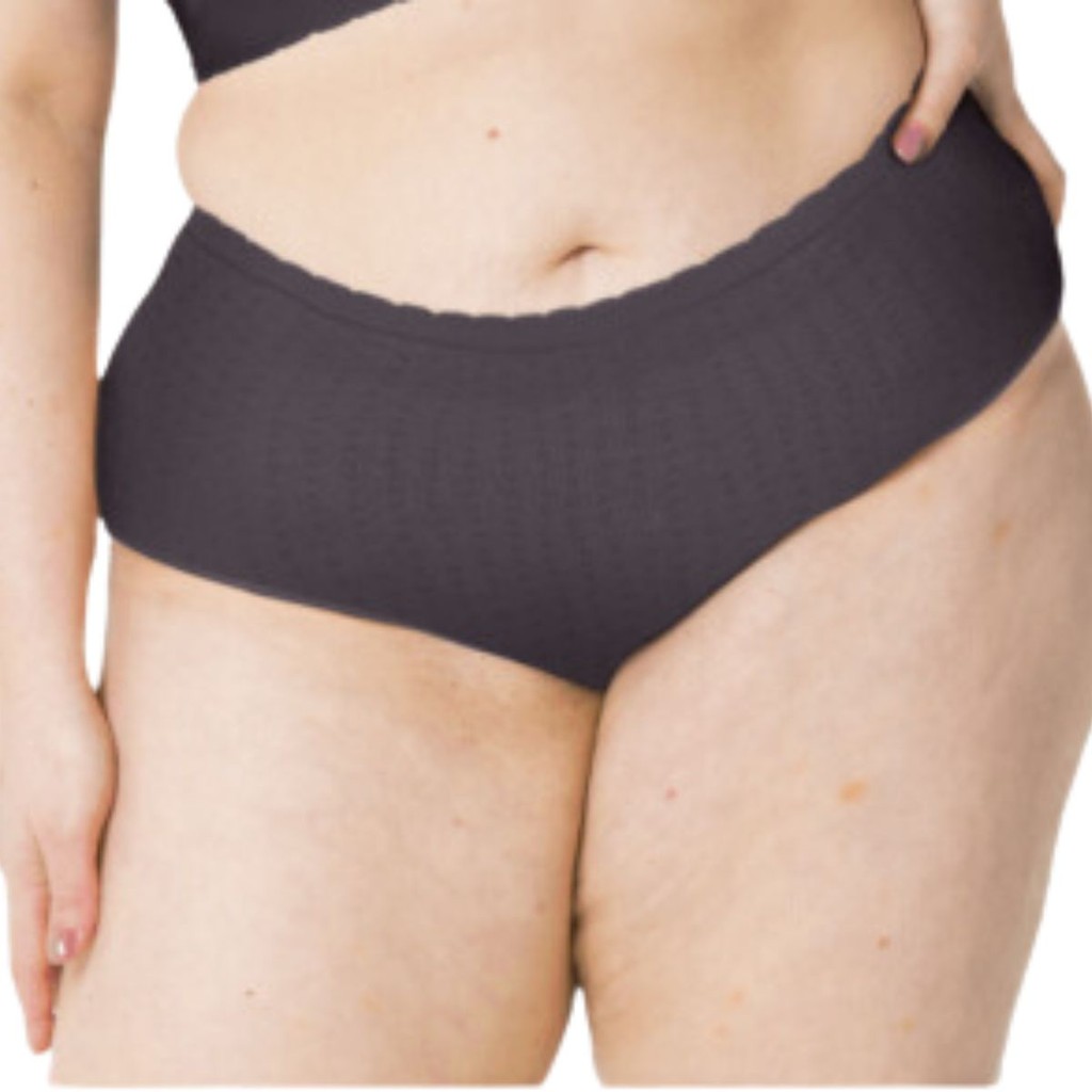 Calcinha sem costura Tanga Plus Size Trifil