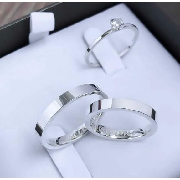 Par de Alianças banhada Prata 925 4MM  Namoro Ariel + Gravação e Anel solitário COD-72 em Oferta na Shopee