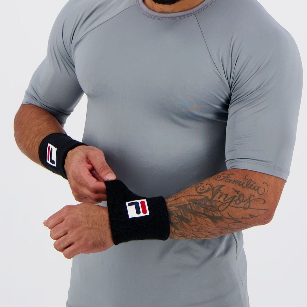 Munhequeira Fila Player Logo Preta em Oferta na Shopee