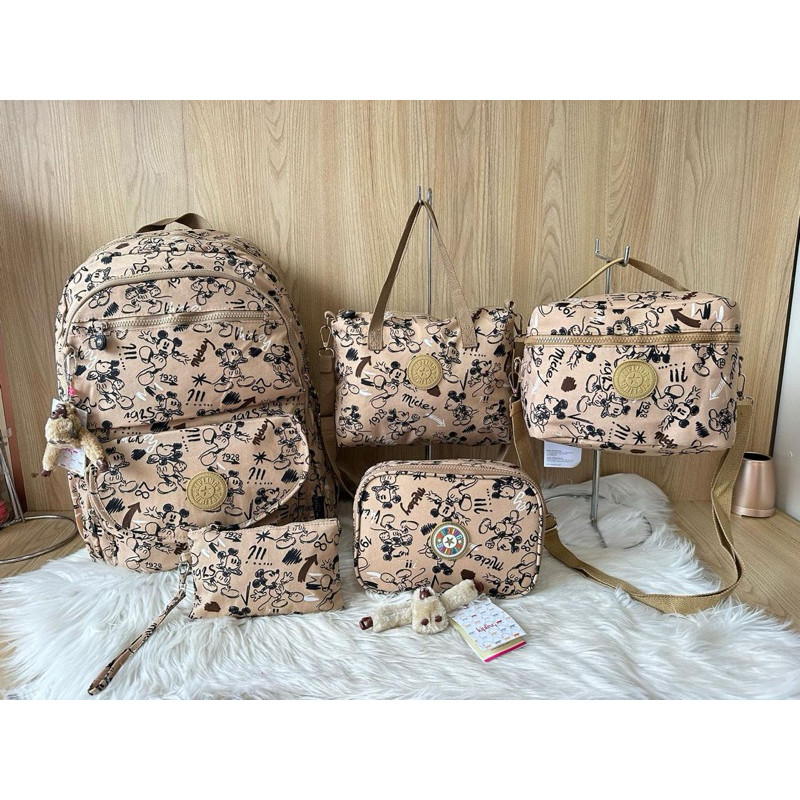 kit escolar completo mochila estojo lancheira bolsinha de mão e transversal em Oferta na Shopee