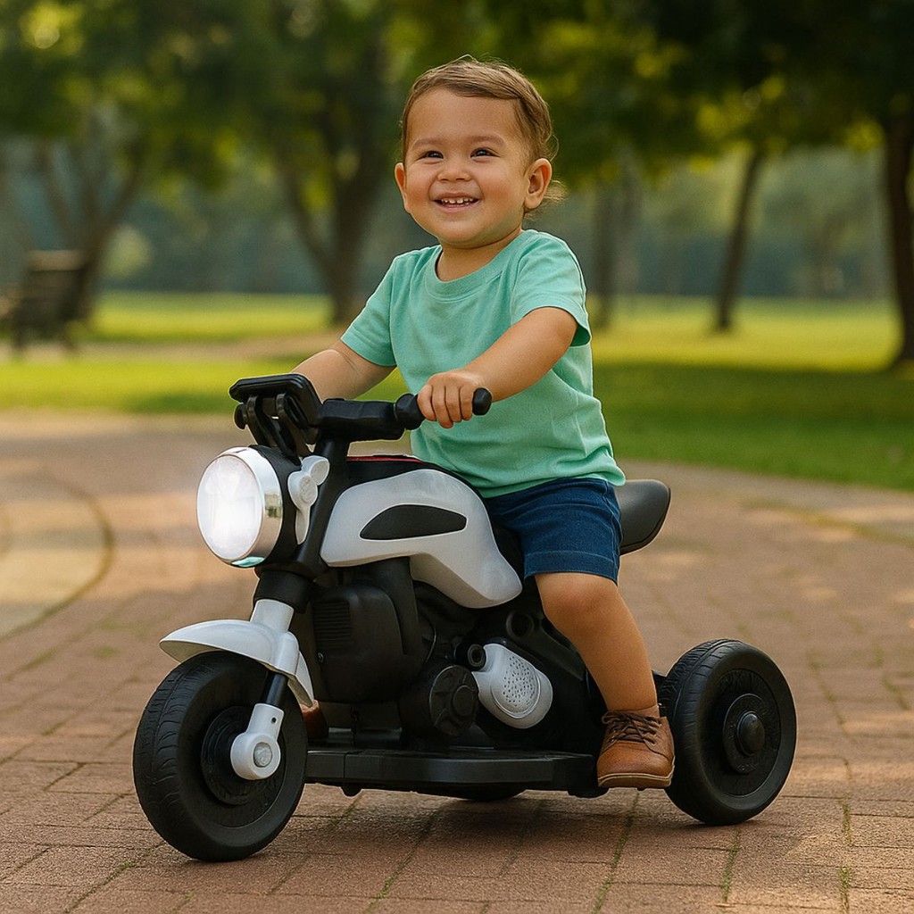 Moto Infantil 6V Com Luzes De Led, Sons, Ré, Volante Ergonômico E Carregador Bivolt 110/220v
